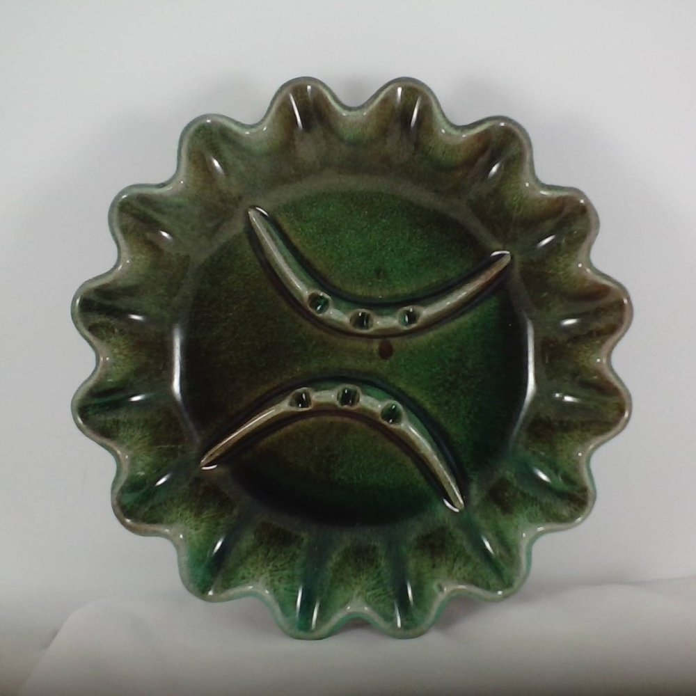 Vintage 8" Redwing Ashtray Green/Brown, USA #19 - Mint